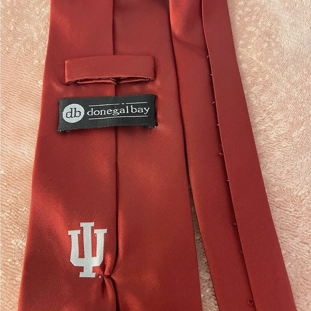 Elegant Red Men's Tie with IU Emblem